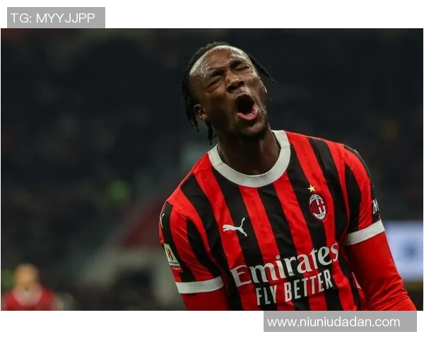 足球明星在比赛中遭遇头骨受伤瞬间视频引发球迷热议与关注 足球明星在比赛中遭遇头骨受伤瞬间视频引发球迷热议与关注