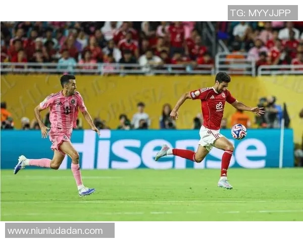 足球明星登陆美国联赛引发热潮球迷热情高涨期待精彩表现