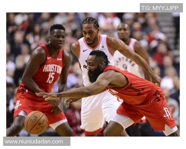 2004年NBA精彩对决火箭队与猛龙队的巅峰之战回顾与分析 2004年NBA精彩对决火箭队与猛龙队的巅峰之战回顾与分析