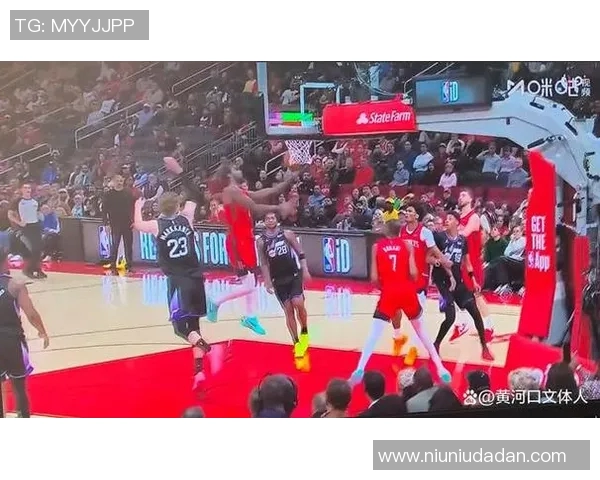 2018年季后赛火箭与爵士第五场激战回顾与精彩瞬间解析 2018年季后赛火箭与爵士第五场激战回顾与精彩瞬间解析