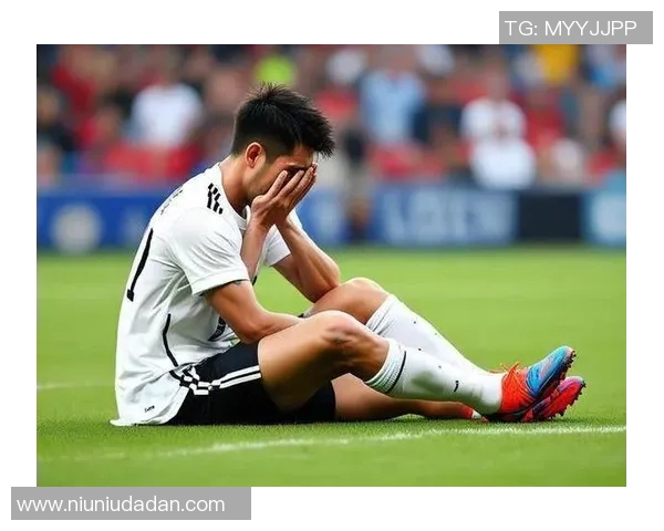 足球明星受伤拄拐杖的真实瞬间照片集锦展现运动员坚韧不拔的精神 足球明星受伤拄拐杖的真实瞬间照片集锦展现运动员坚韧不拔的精神